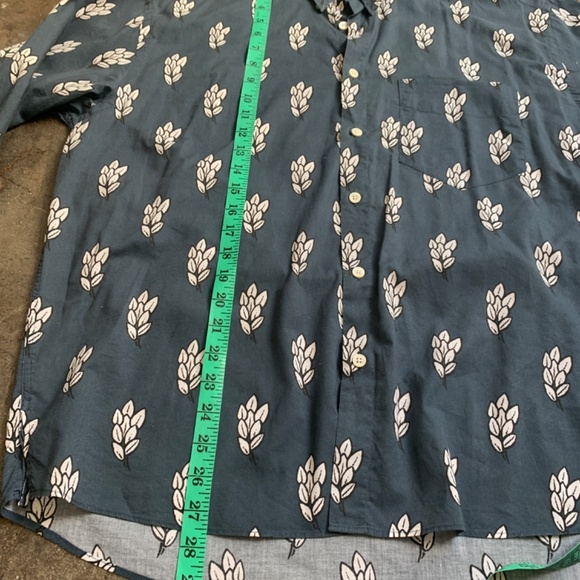 Jacquemus Shirt w/ Leaves print inside and out - Picture 2 of 15
